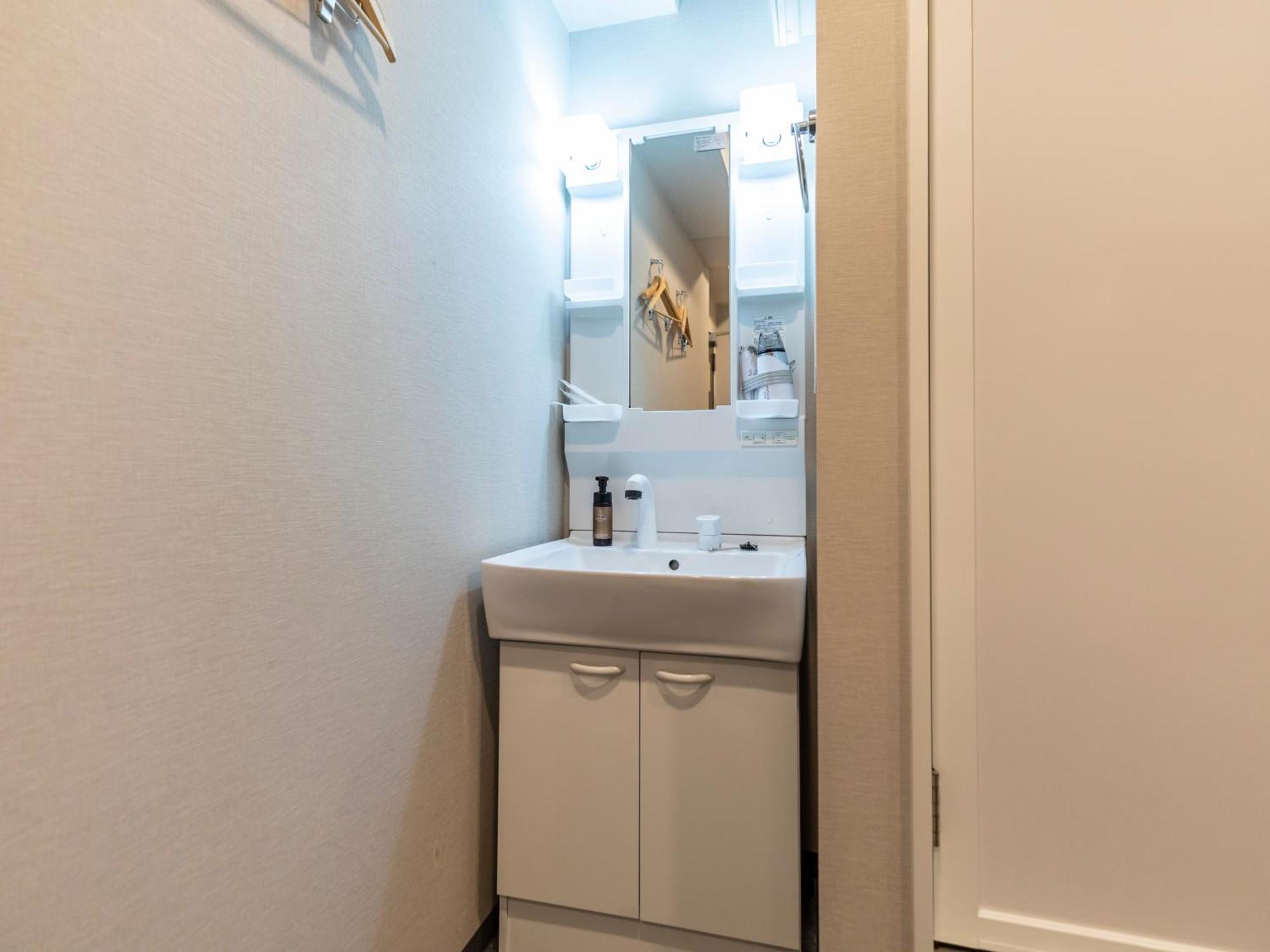 Tabist Unihotel Midosuji Hommachi Osaka Ngoại thất bức ảnh